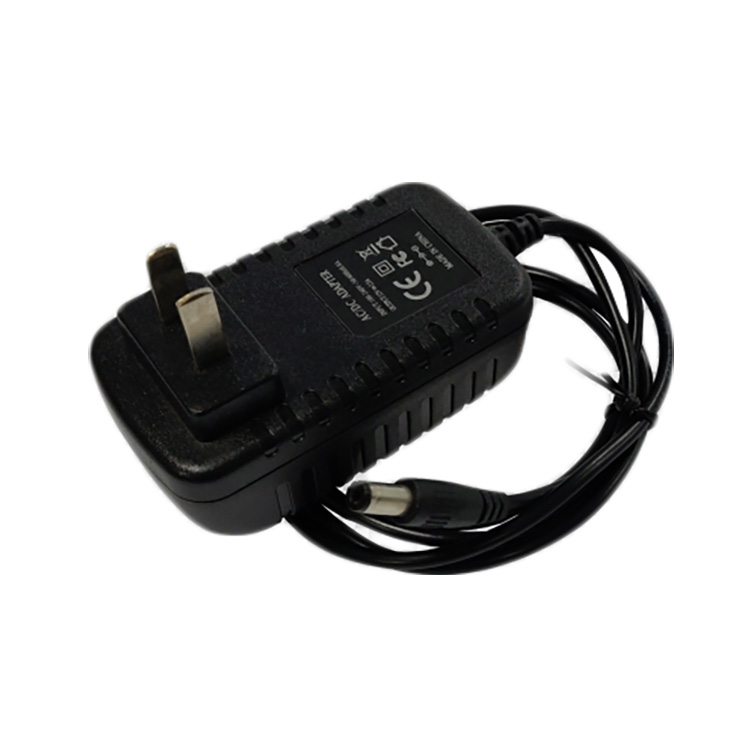 Adaptador de corriente universal 12V 2A